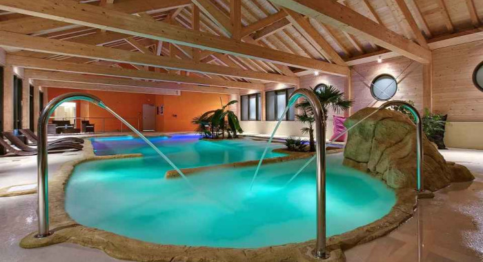 Hotel Le Menuire and Spa, Les Menuires ski chalet, image 8